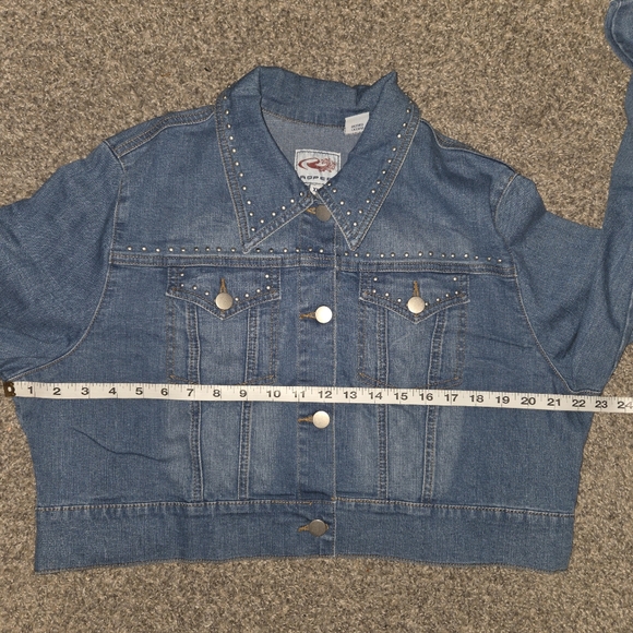 Vintage Roper XL Denim Shorty Jacket with Silver Stud Work on Front/Back/Cuffs - Picture 13 of 14